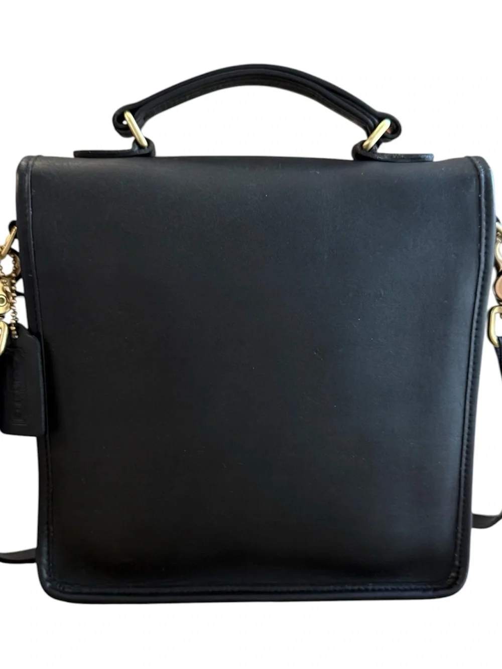 VINTAGE COACH BLACK LEATHER STATION BAG - PRISTINE MINT - AUTHENTIC